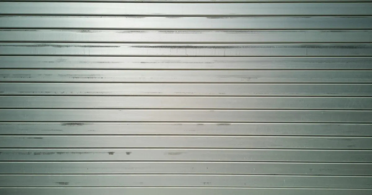 Prix Installation Rideau Métallique à Nantes : Analyse & Tendances 2026